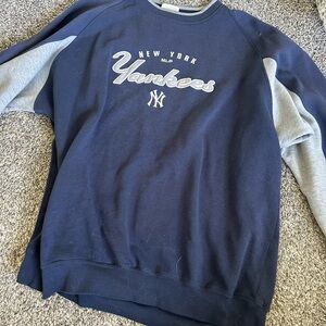 New York Yankees Men's Navy and Gray Sweater